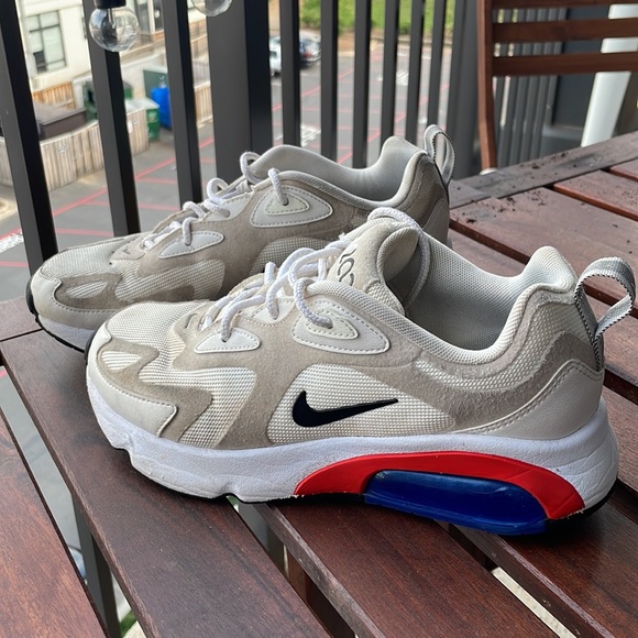 Nike Women’s Air Max 200s ‘Desert Sand’ in size 7.5. Original release date 7/19 - Picture 2 of 5